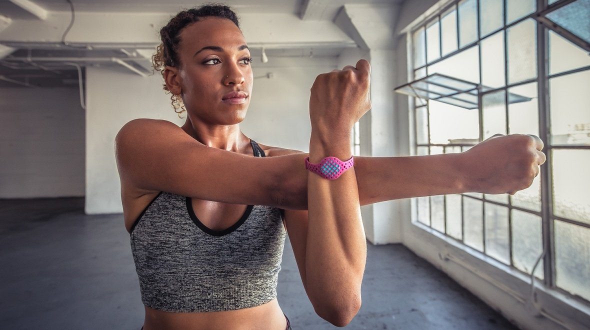 Moov partners with Strava and adds different colour bands
