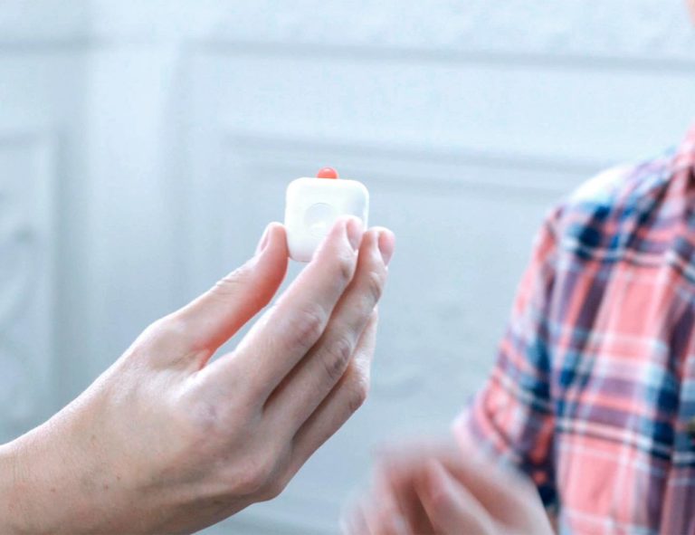 Poze: the wearable posture coach