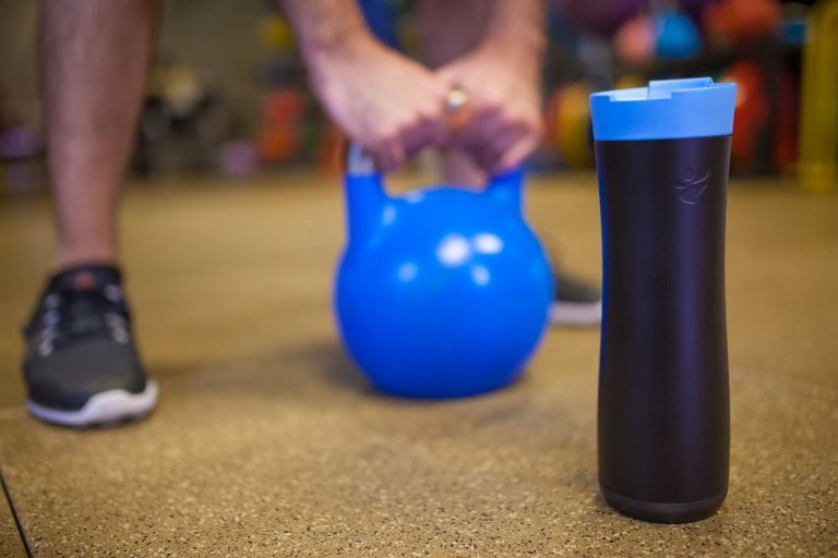 AquaGenie: the bottle that tracks your water intake