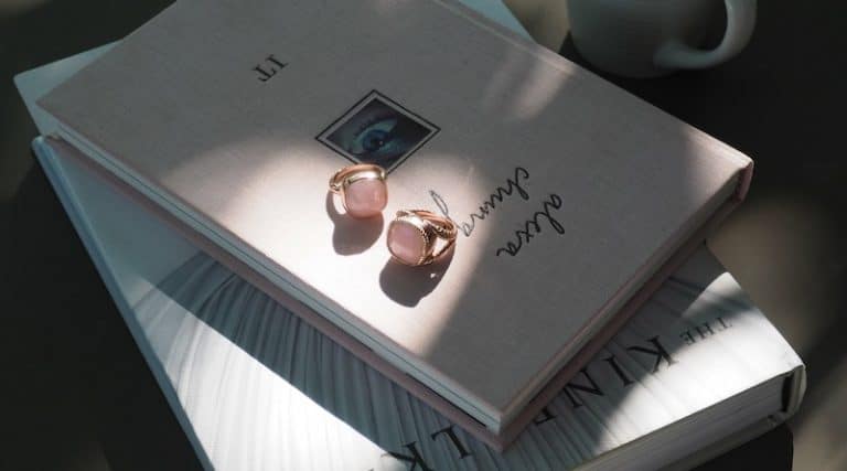 Blinq: the fashionable way to stay connected and safe