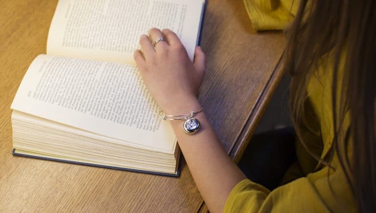 invisaWear: smart jewelry that keeps you safe, secure, and connected