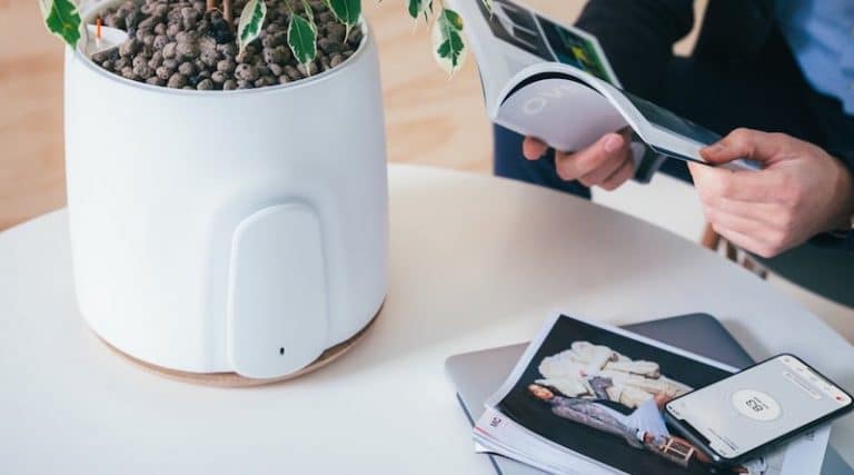 NATEDE: the Italian-designed plant holder that doubles as an air purifier