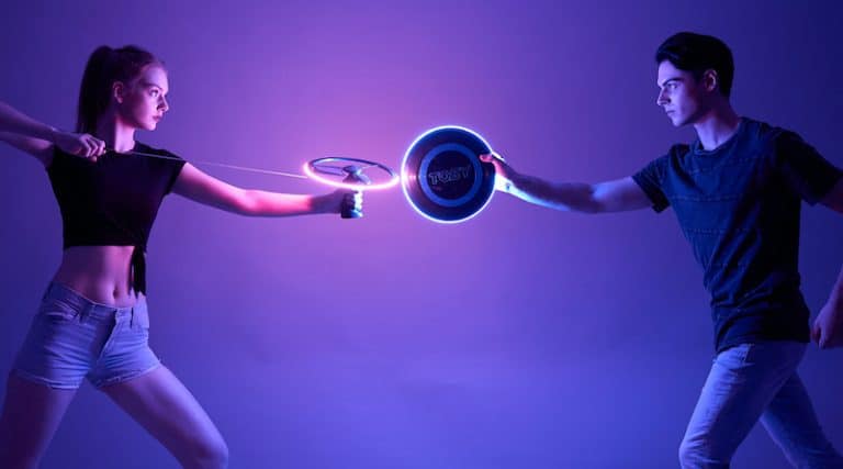 TOSY Flying Duo – setting a new standard for boomerangs & frisbees
