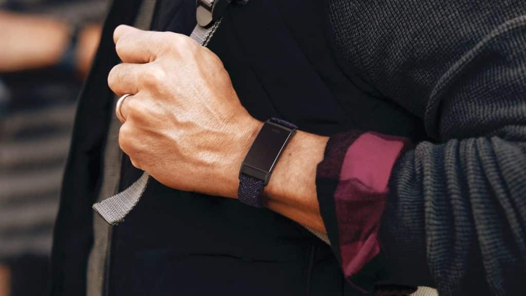 Fitbit Charge 4 blank screen
