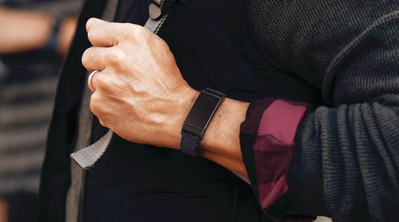Fitbit Charge 4 blank screen
