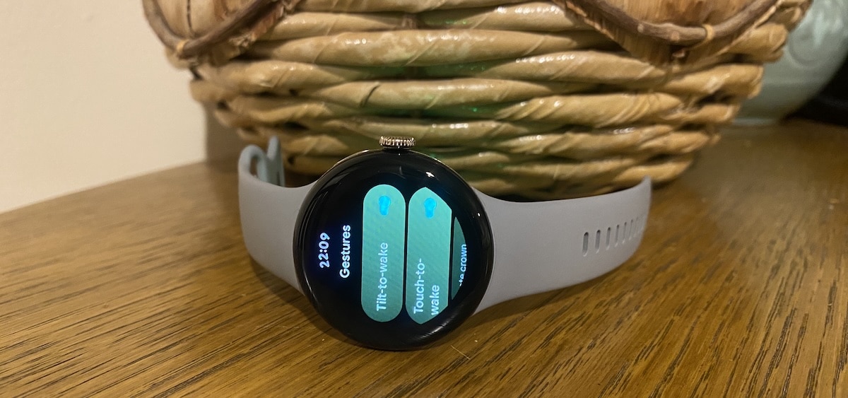Google Pixel Watch app reveals code for double pinch gestures