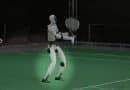 Humanoid tennis robot