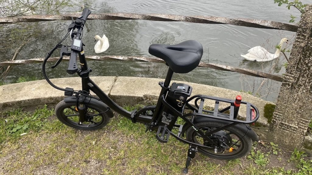 isinwheel U4 Folding Ebike folding display