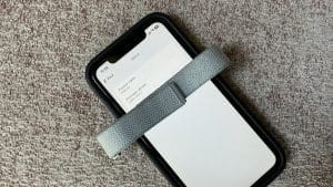 Fitbit Air on an iPhone showing firmware version 20001.253.2