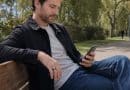 Smart ring person sitting on park bench