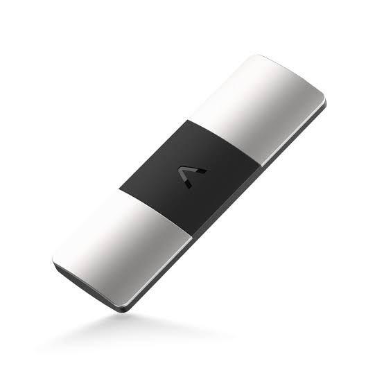 AliveCor KardiaMobile 6L six-lead ECG monitor
